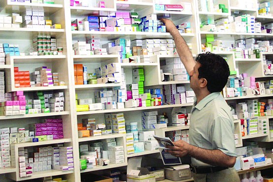 کف‌گیر بیمه‌ها در ته ِ‌دیگ؛ صنعت دارو در خطر رکود