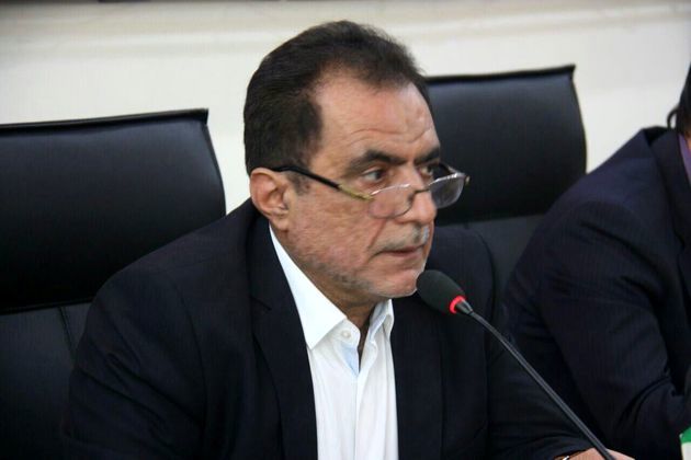 عدهای با دسترسی به اطلاعات و بورس، رانتهای کلانی را نصیب خود میکنند! عدهای با دسترسی به اطلاعات و بورس، رانتهای کلانی را نصیب خود میکنند!