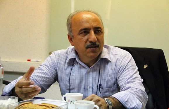 قرار بود از فردای انقلاب از خامفروشی نفت عبور کنیم؛ چرا نشد؟ قرار بود از فردای انقلاب از خامفروشی نفت عبور کنیم؛ چرا نشد؟