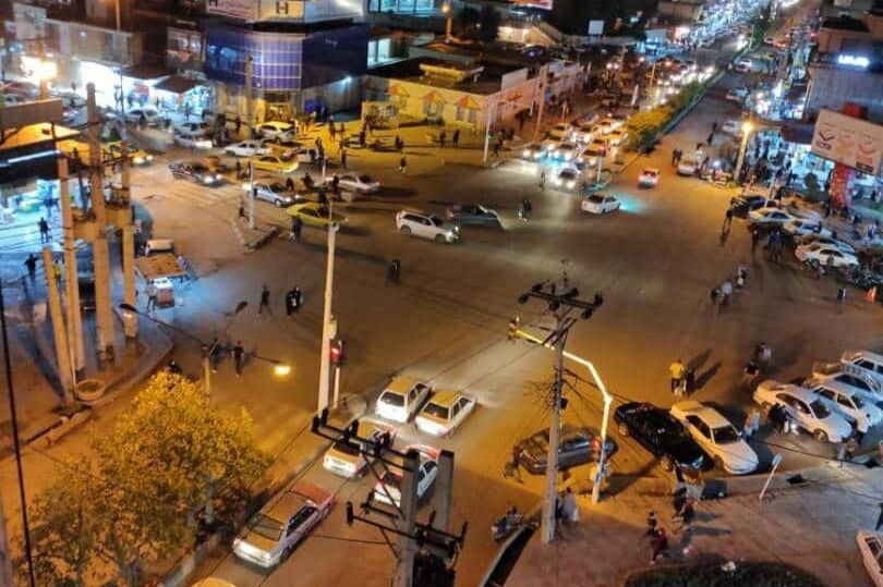 کرونا، بازار و بانکهای ایذه را به تعطیلی کشاند کرونا، بازار و بانکهای ایذه را به تعطیلی کشاند