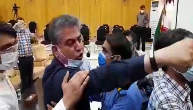 مدیرعامل چند بُعدی فقط عصبانیتش را به نمایش گذاشت/ مسئولین سفارشی مسبب بحران های امروز استان خوزستان هستند مدیرعامل چند بُعدی فقط عصبانیتش را به نمایش گذاشت/ مسئولین سفارشی مسبب بحران های امروز استان خوزستان هستند