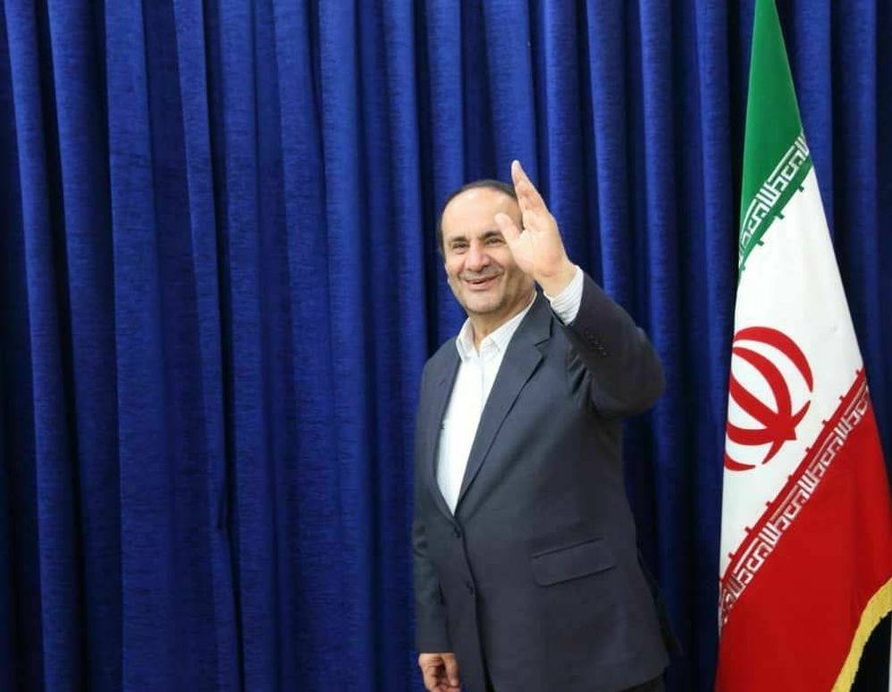 همزمان با تغییر و تحولات دولت، چه خبر از استاندار خوزستان و مسئول جنجالی دفترش؟ همزمان با تغییر و تحولات دولت، چه خبر از استاندار خوزستان و مسئول جنجالی دفترش؟