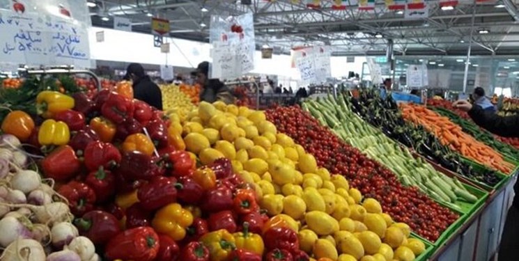 چرخیدن بازار میوه و تره بار اهواز در سایه دلالان چرخیدن بازار میوه و تره بار اهواز در سایه دلالان