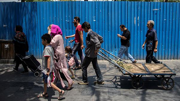 نرخ بیکاری خوزستانی ها بیش از اعداد اعلامی است! نرخ بیکاری خوزستانی ها بیش از اعداد اعلامی است!