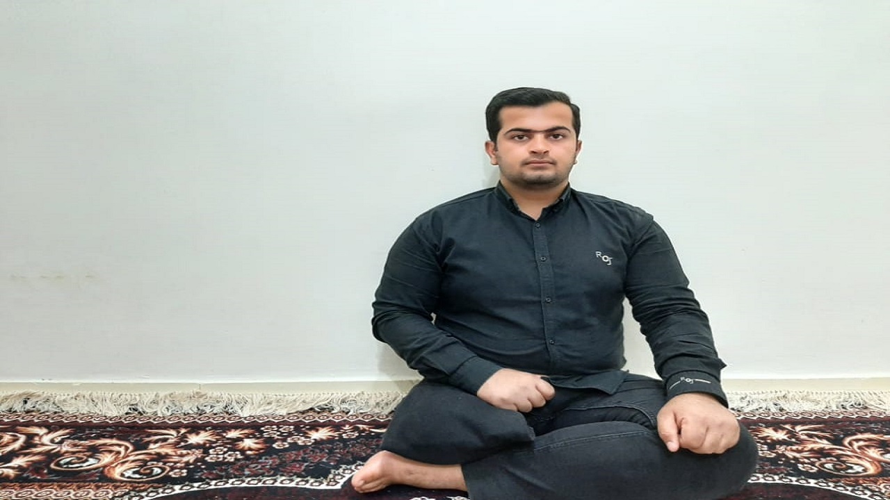 حقوقم از یک کارگر ساده کمتر است حقوقم از یک کارگر ساده کمتر است