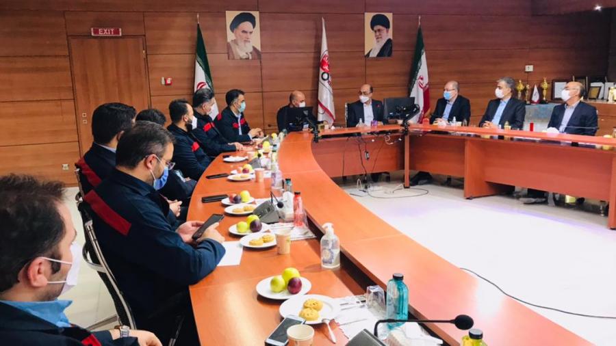 مدیرعامل بانک تجارت کشور: باید خدمتی متفاوت تر به تیم فولاد اکسین ارائه شود مدیرعامل بانک تجارت کشور: باید خدمتی متفاوت تر به تیم فولاد اکسین ارائه شود