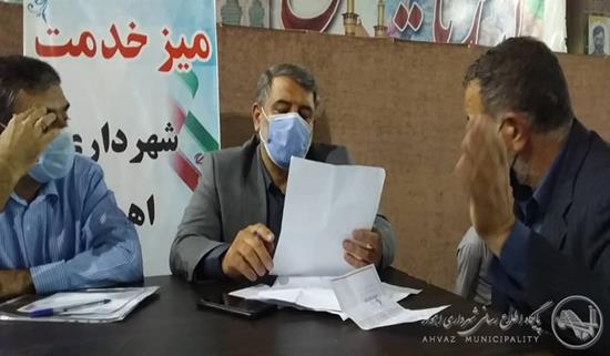 میز خدمت، یکی از راه های ایجاد حس مشترک همکاری مردم و شهرداری است میز خدمت، یکی از راه های ایجاد حس مشترک همکاری مردم و شهرداری است