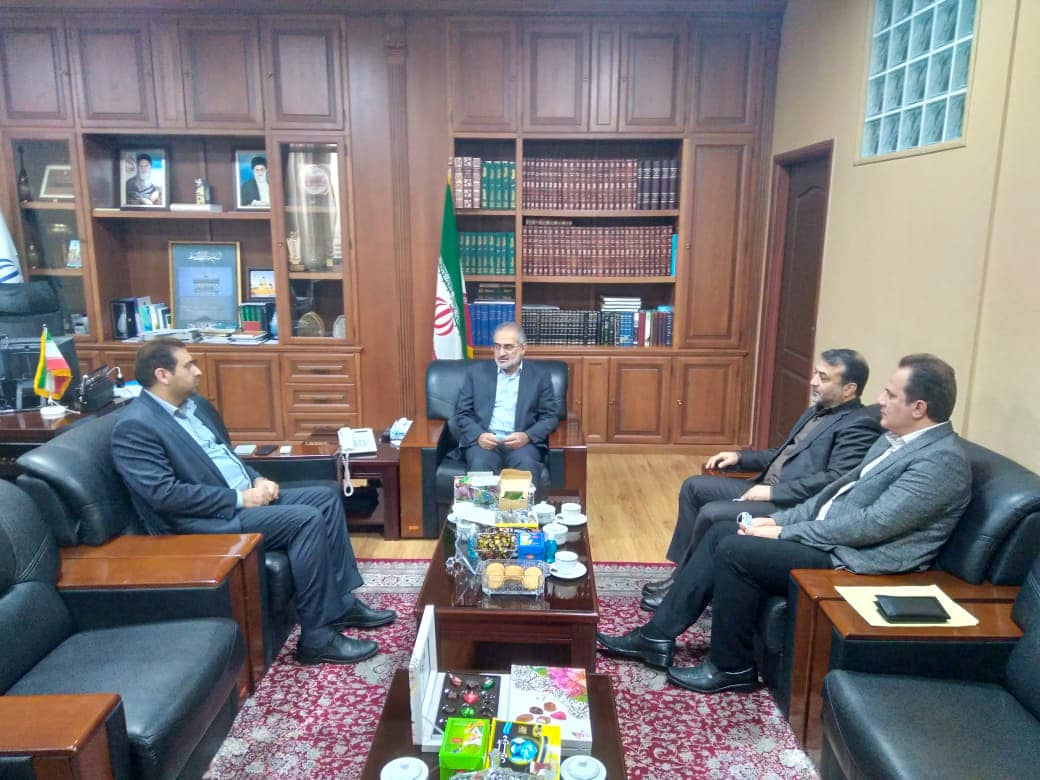 دولت مصمم به حل مشکلات کشور با استفاده از توان و ظرفیت های موجود است دولت مصمم به حل مشکلات کشور با استفاده از توان و ظرفیت های موجود است