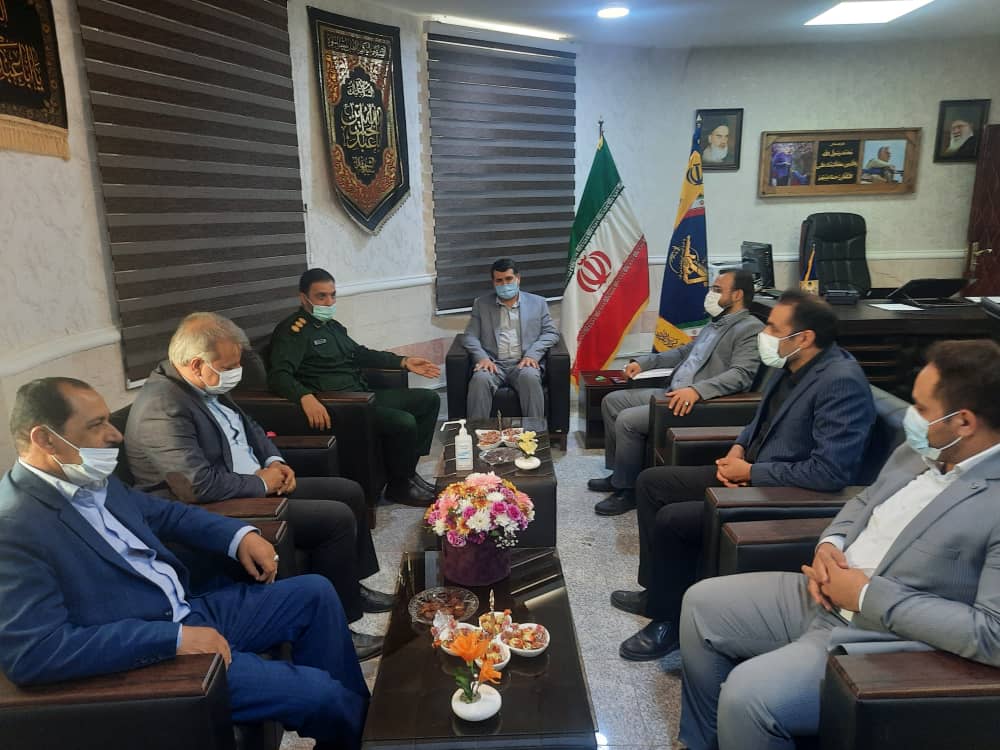 دیدار دادستان کارون با فرمانده سپاه این شهرستان به مناسبت روز پاسدار دیدار دادستان کارون با فرمانده سپاه این شهرستان به مناسبت روز پاسدار