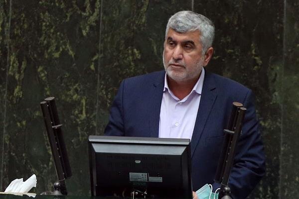 مدیر صندوق بازنشستگی مانع راه اندازی طرح های پتروپالایش در مسجدسلیمان شده است