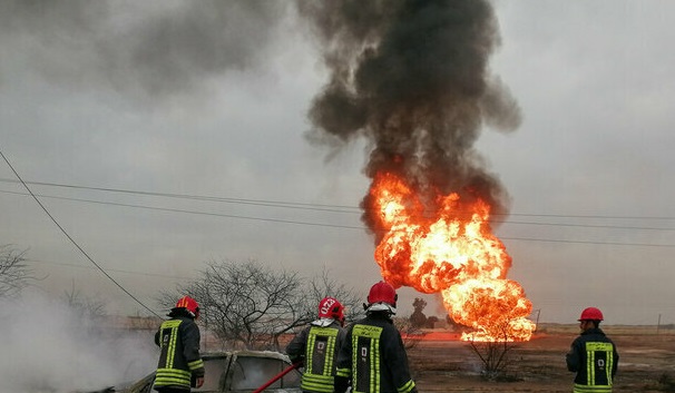 آتش زدن چاه نفت شادگان توسط افراد ناشناس