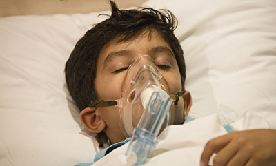 مراجعه کودکان با علائم تنفسی به بیمارستان ابوذر همچنان بالاست!