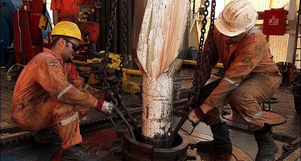 «دستمزد منصفانه و شرایط کار عادلانه» خواسته کارگران نفت و گاز