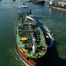 ثبت بالاترین رکورد صادرات فرآورده‌های نفتی در بندر خرمشهر