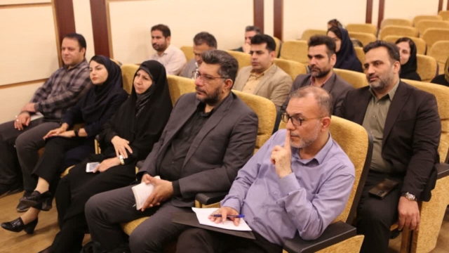 دوره آموزشی آشنایی با شرکت توزیع برق خوزستان و پیک مصرف برق در اهواز برگزار شد