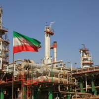 کشوری که پالایشگاه می‌سازد، چرا هنوز ثروت ملی نمی‌سازد؟